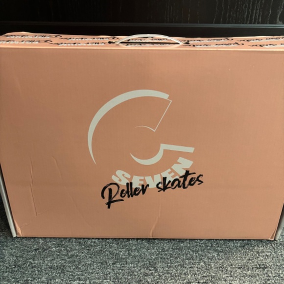 C7 Roller Skates UO Exclusive Checkerboard Premium Quad Roller Skate NIB C Seven - Picture 13 of 16